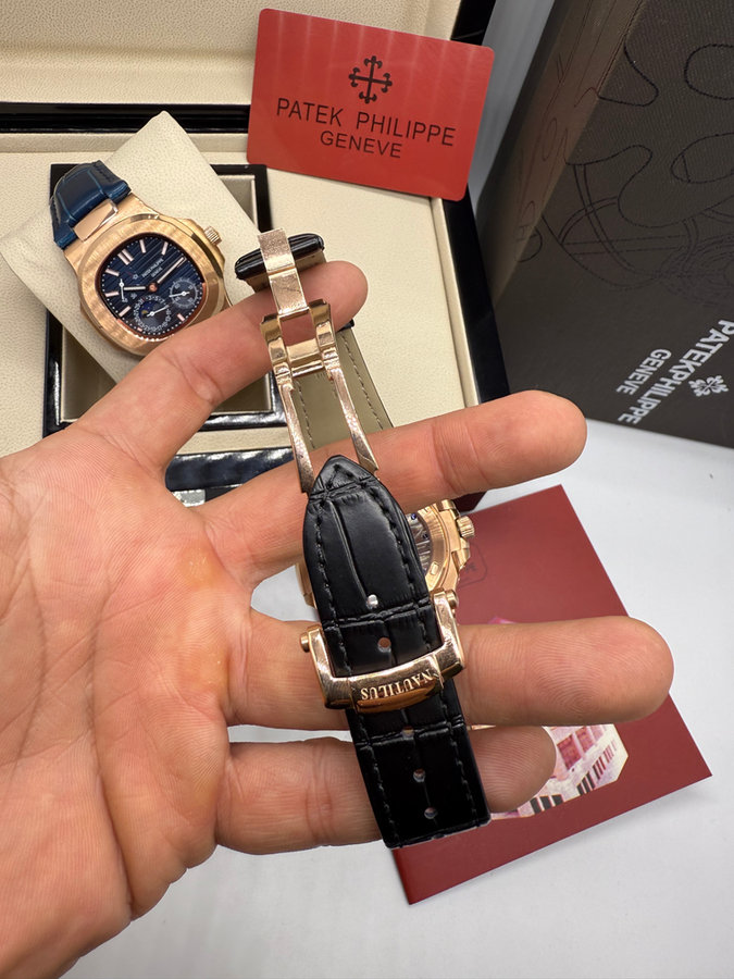 Patek Philippe Nautilus Fases da Lua — vista 3