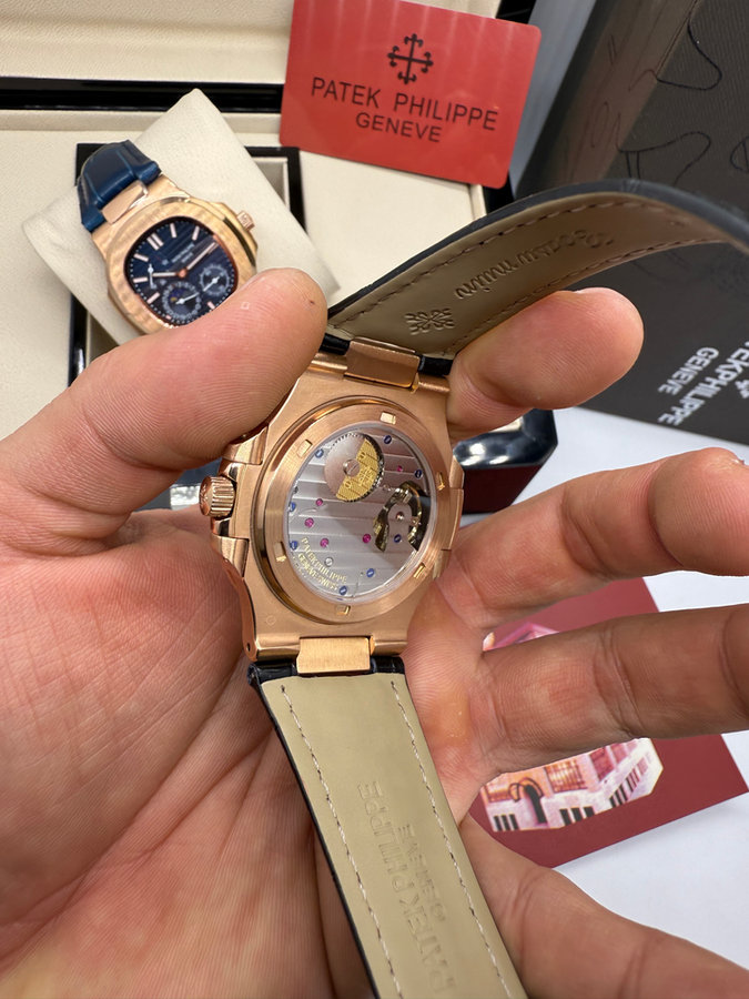 Patek Philippe Nautilus Fases da Lua — vista 4