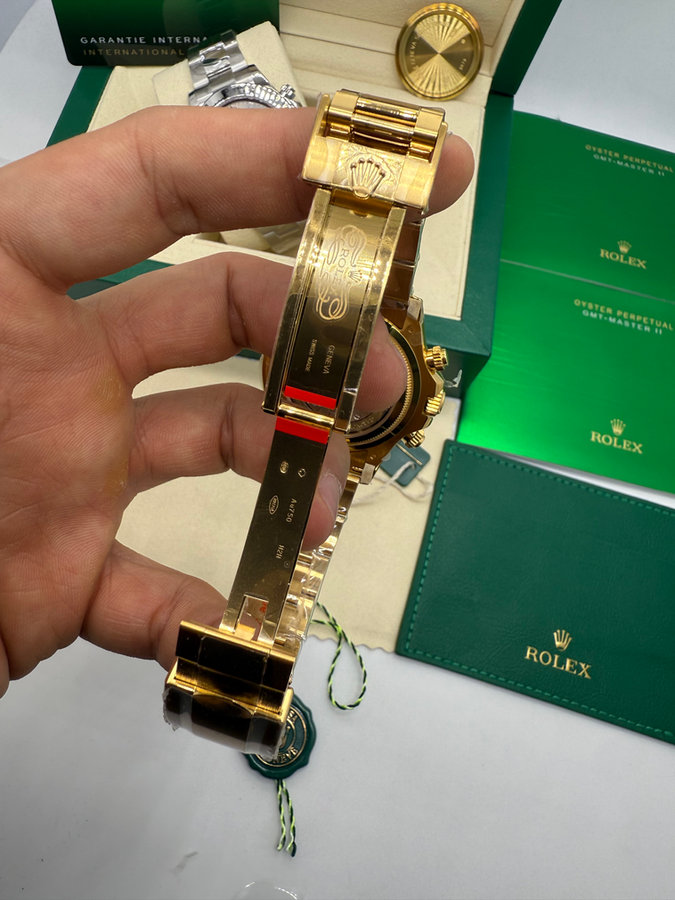 Rolex Daytona Oyster AllGold* — vista 4