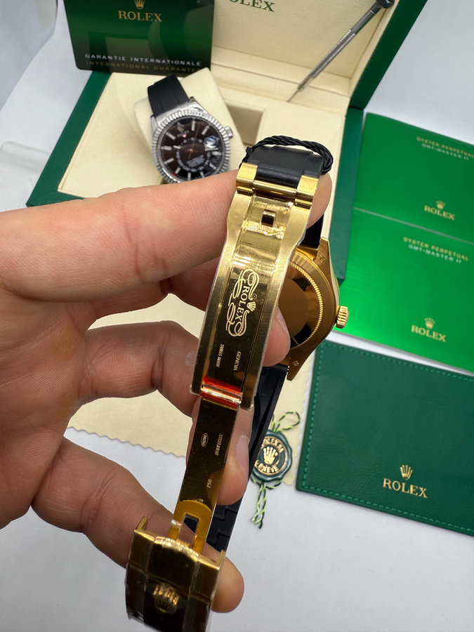 Rolex Sky-Dweller - — vista 3