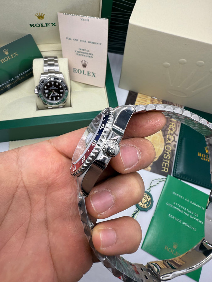 Rolex GMT Master II PEPSI — vista 2