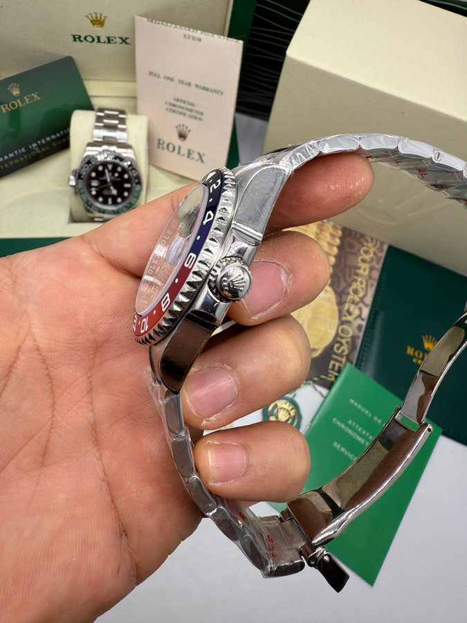Rolex GMT Master II PEPSI — vista 2