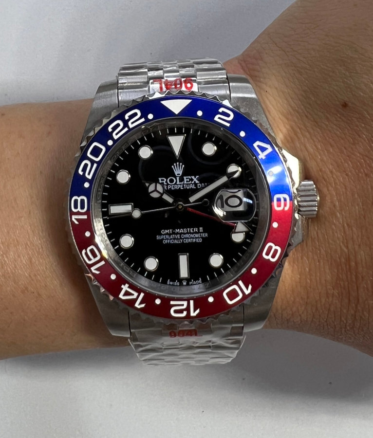 Rolex GMT Master II PEPSI — vista 2