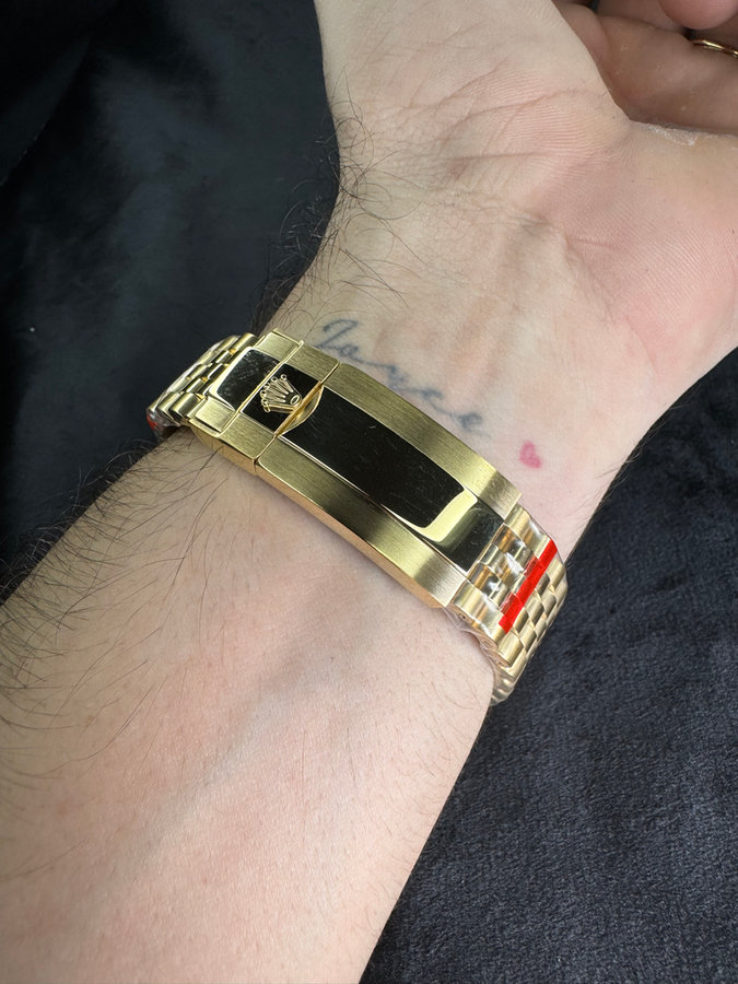 Rolex GMT Master ll Bruce Wayne Dourado Pulseira Jubilee — vista 4