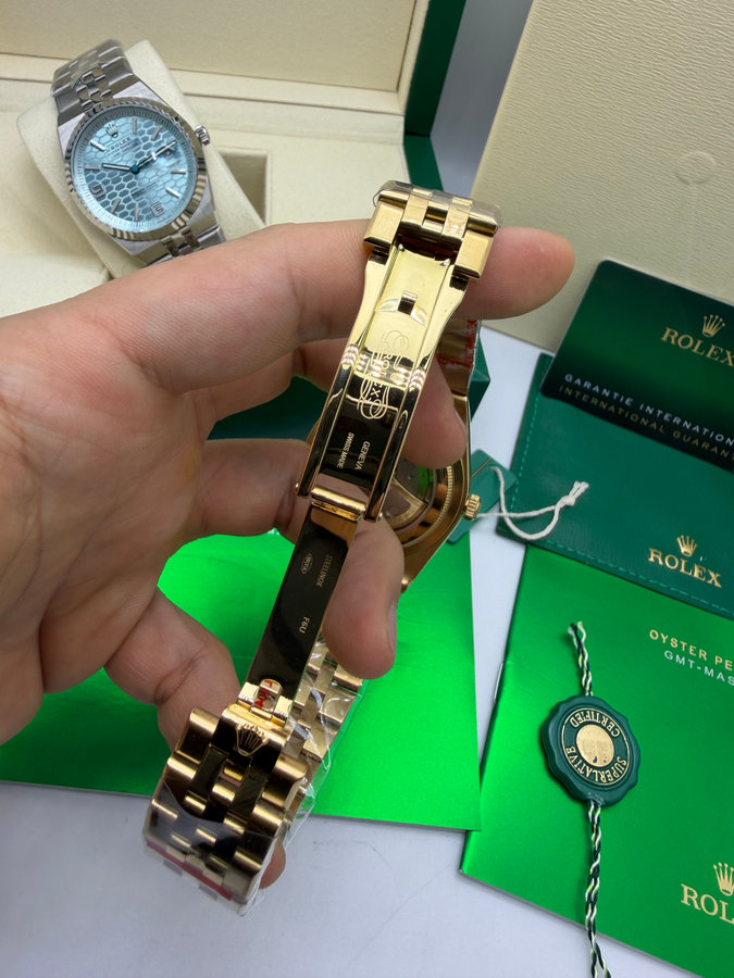 Rolex Oyster Perpetual Land‑Dweller — vista 3