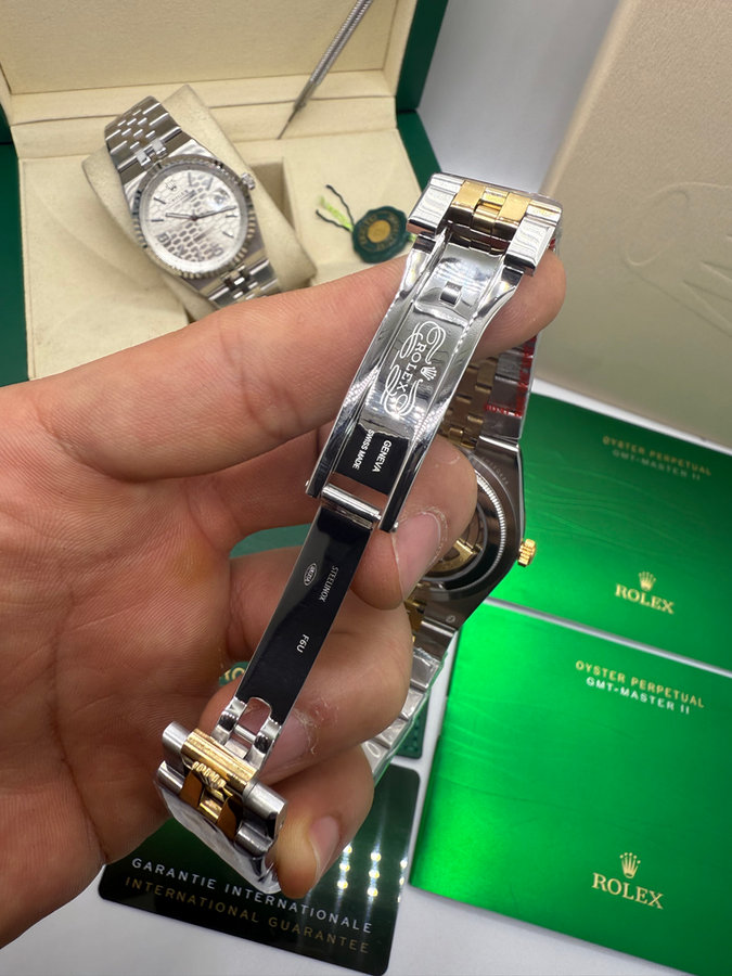 Rolex Oyster Perpetual Land‑Dweller — vista 3