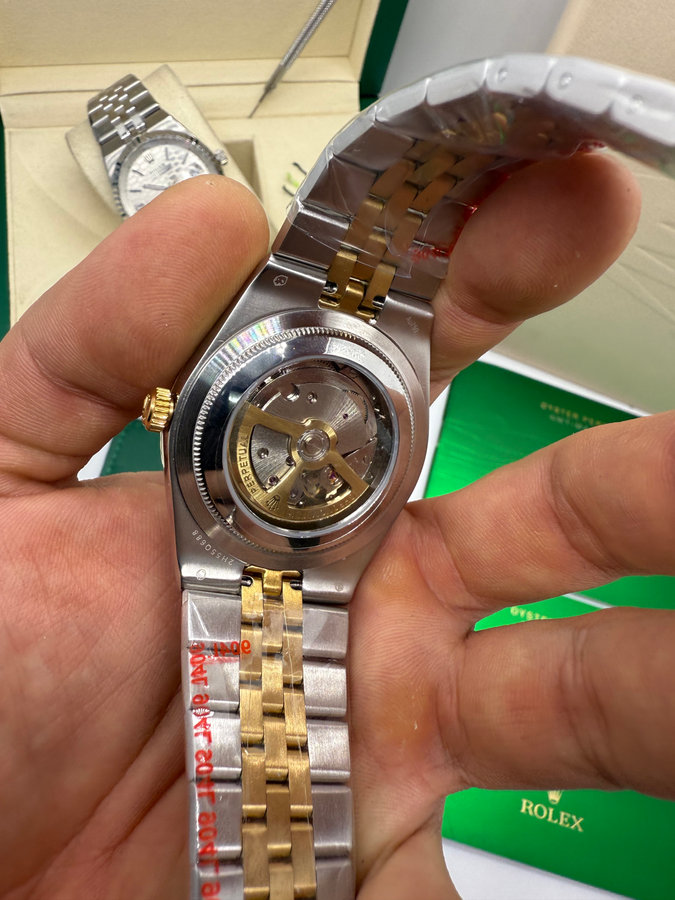 Rolex Oyster Perpetual Land‑Dweller — vista 4