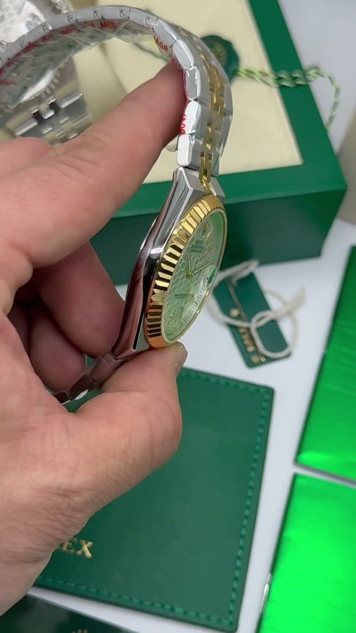 Rolex Oyster Perpetual Land‑Dweller — vista 5