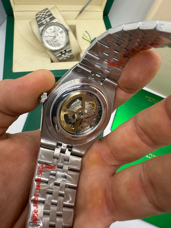 Rolex Oyster Perpetual Land‑Dweller — vista 4