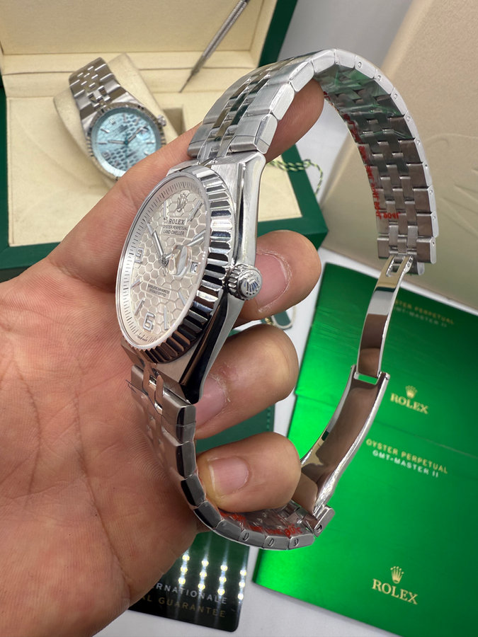 Rolex Oyster Perpetual Land‑Dweller — vista 2