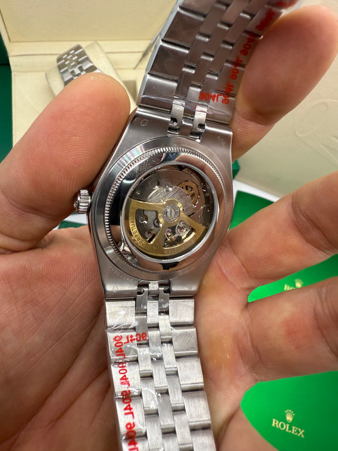 Rolex Oyster Perpetual Land‑Dweller — vista 4