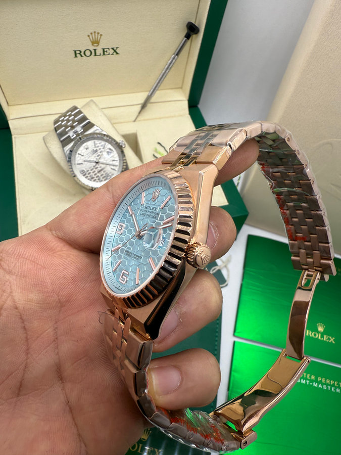 Rolex Oyster Perpetual Land‑Dweller — vista 2