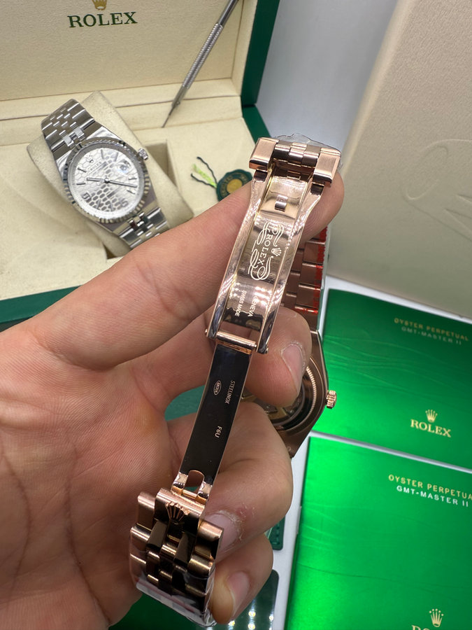 Rolex Oyster Perpetual Land‑Dweller — vista 3