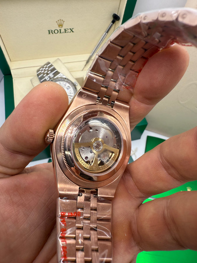 Rolex Oyster Perpetual Land‑Dweller — vista 4