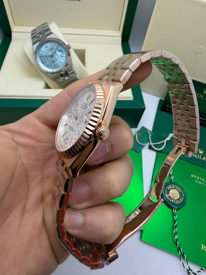 Rolex Oyster Perpetual Land‑Dweller — vista 2