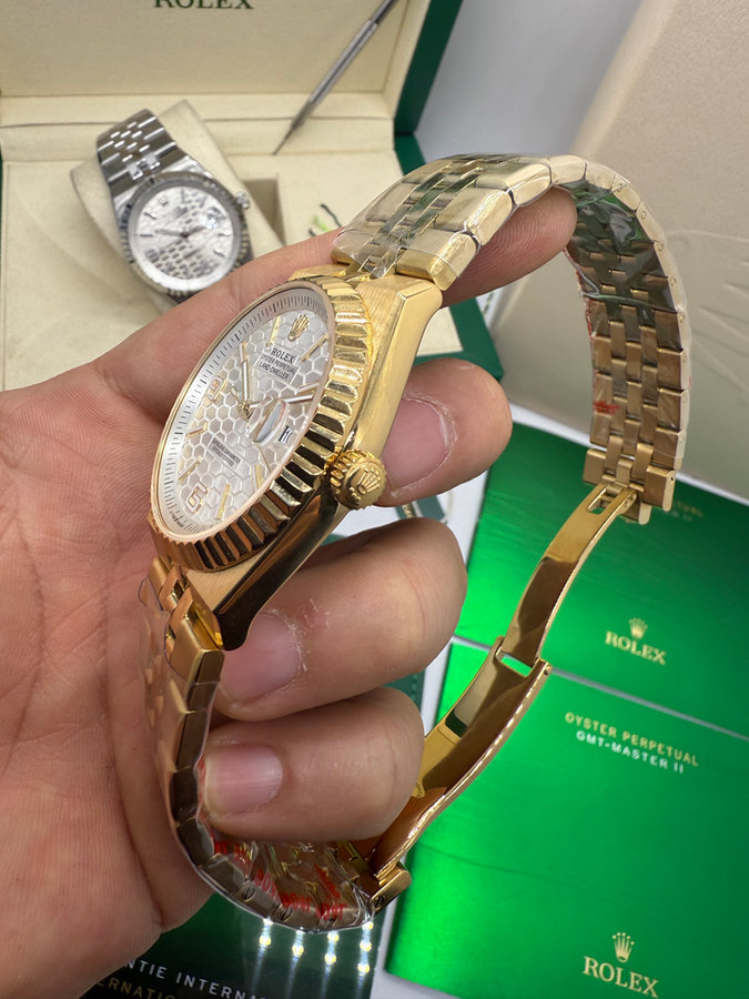 Rolex Oyster Perpetual Land‑Dweller — vista 2