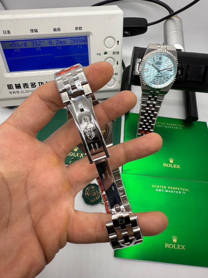Rolex Oyster Perpetual Land‑Dweller — vista 3