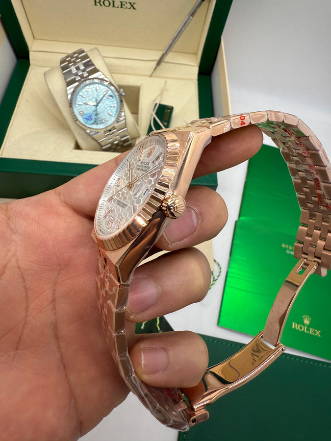 Rolex Oyster Perpetual Land‑Dweller — vista 2
