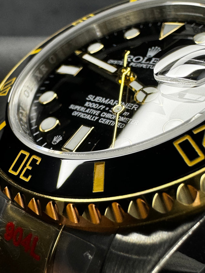 Rolex Submariner Date — vista 2