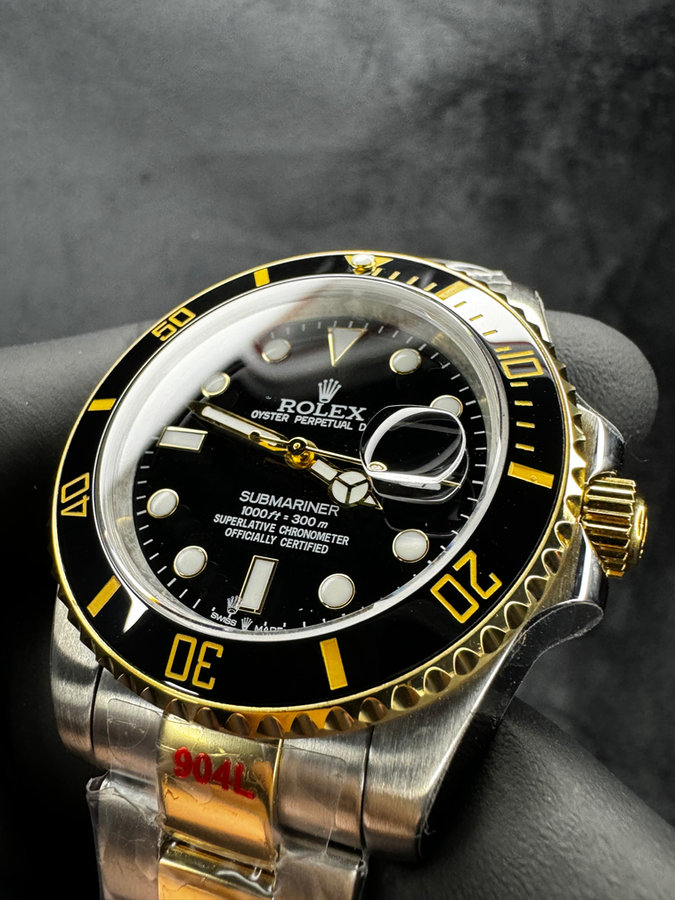 Rolex Submariner Date — vista 3