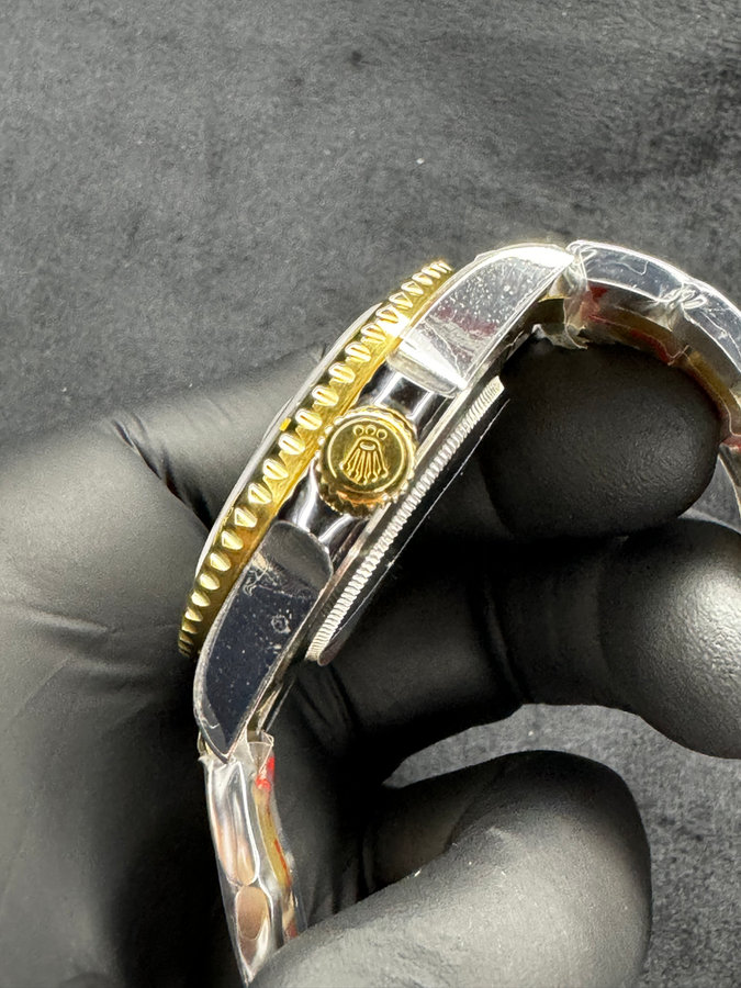 Rolex Submariner Date — vista 4