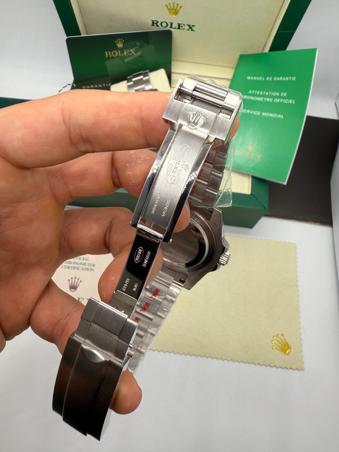 Rolex Submariner Date HULK — vista 3