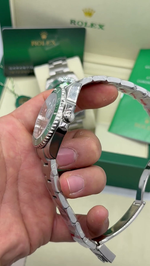 Rolex Submariner Date HULK — vista 5