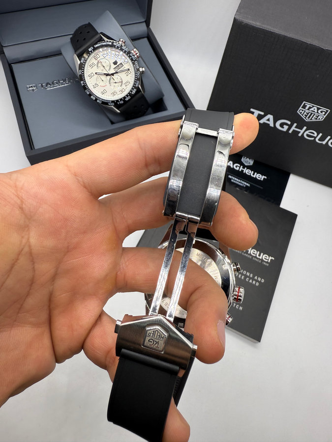 TAG Heuer Carrera, Chronograph Eletrônico, — vista 3