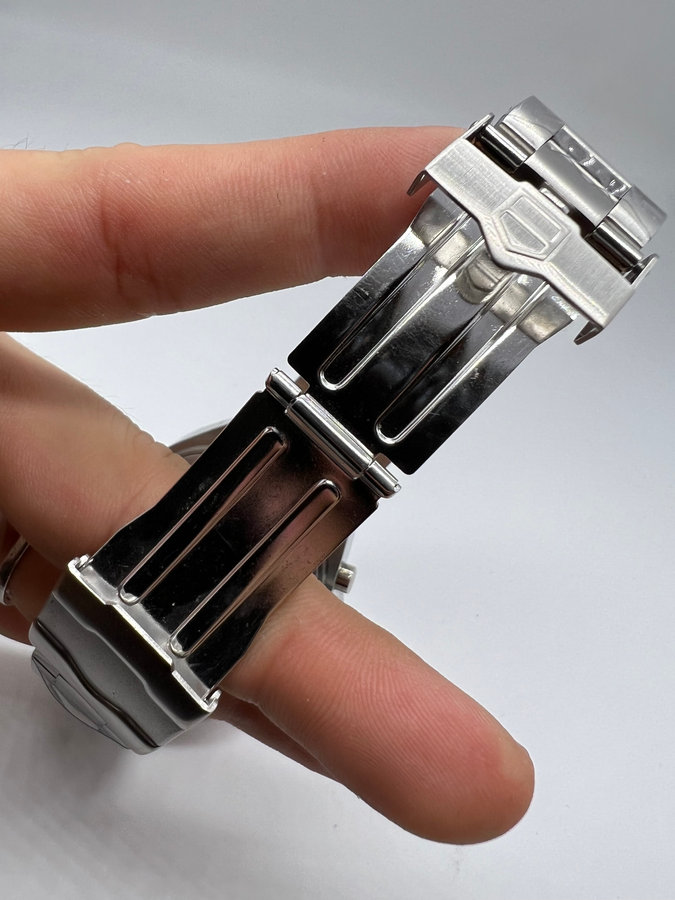 TAG Heuer Formula 1 Calibre 16 Max Verstappen Special Edition 2019 — vista 3