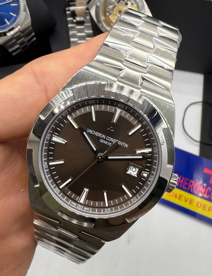 Vacheron Constantin Overseas Aço — vista 2