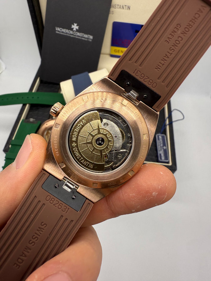 Vacheron Constantin Overseas Aço/Rose — vista 4