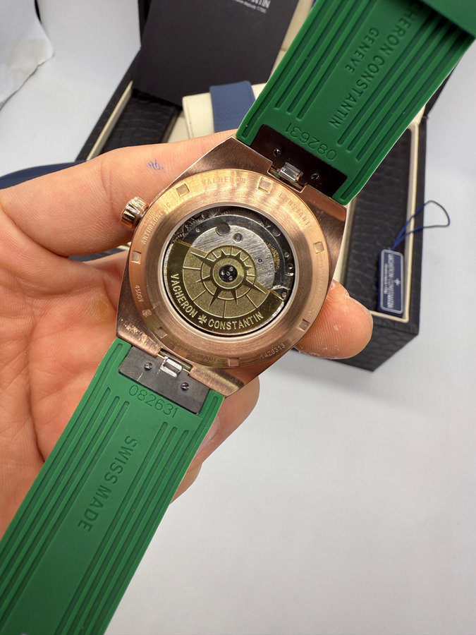 Vacheron Constantin Overseas Aço/Rose — vista 4